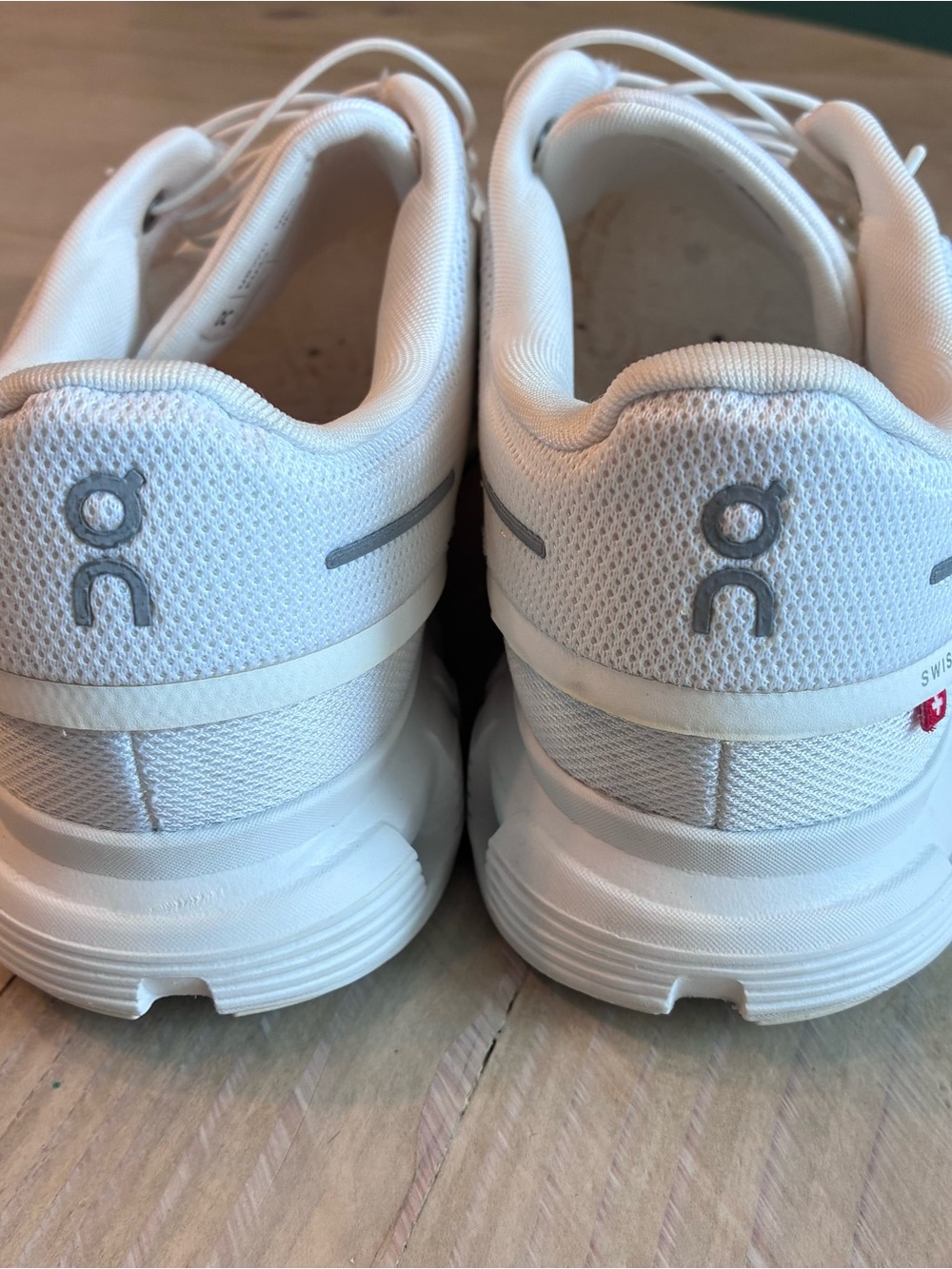 On Running Women's Cloud Sneakers in White NO INSOLES - Picture 3 of 6